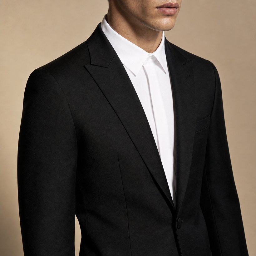 Extended-Length Slim Black Wool Blazer — lapel and collar detail