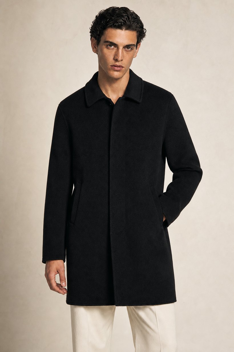 Grey Cashmere-Wool Overcoat — lapel and collar detail