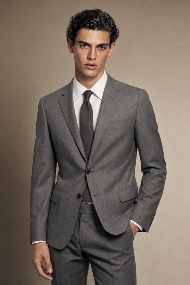 Slim Grey Single-Breasted Wool Suit — front styling